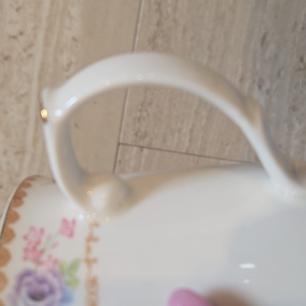 Grace Teaware Set of Two Elegant Fine Porcelain Floral Mugs - Picture 4 of 9
